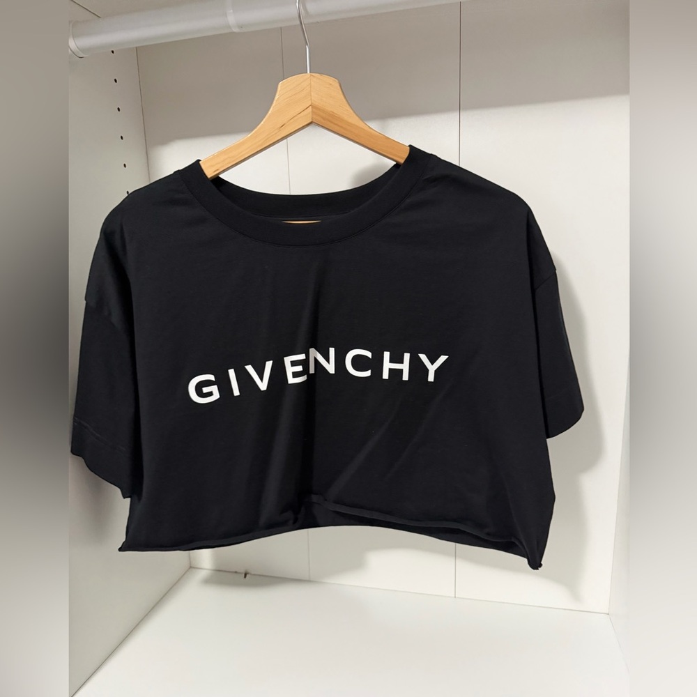 Givenchy Black Cropped Logo Tee